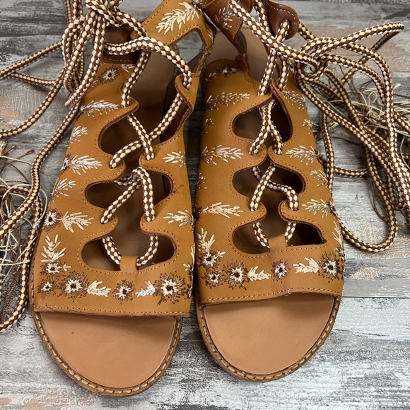 FOREVER 21 sandals size 10 - Picture 2 of 7